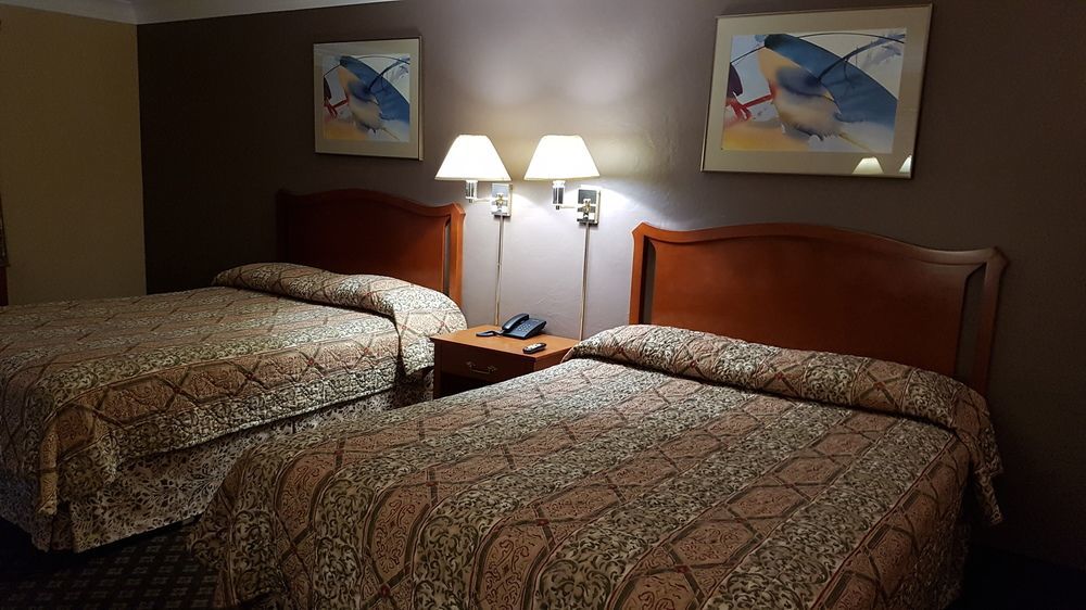 Faulds Motel 사니아 외부 사진